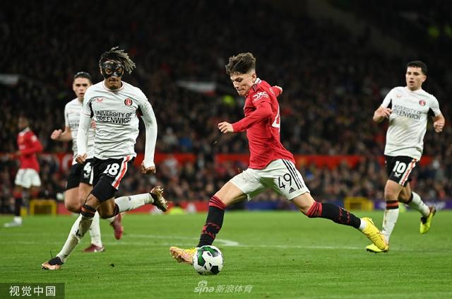 在接触游泳 在接触游泳